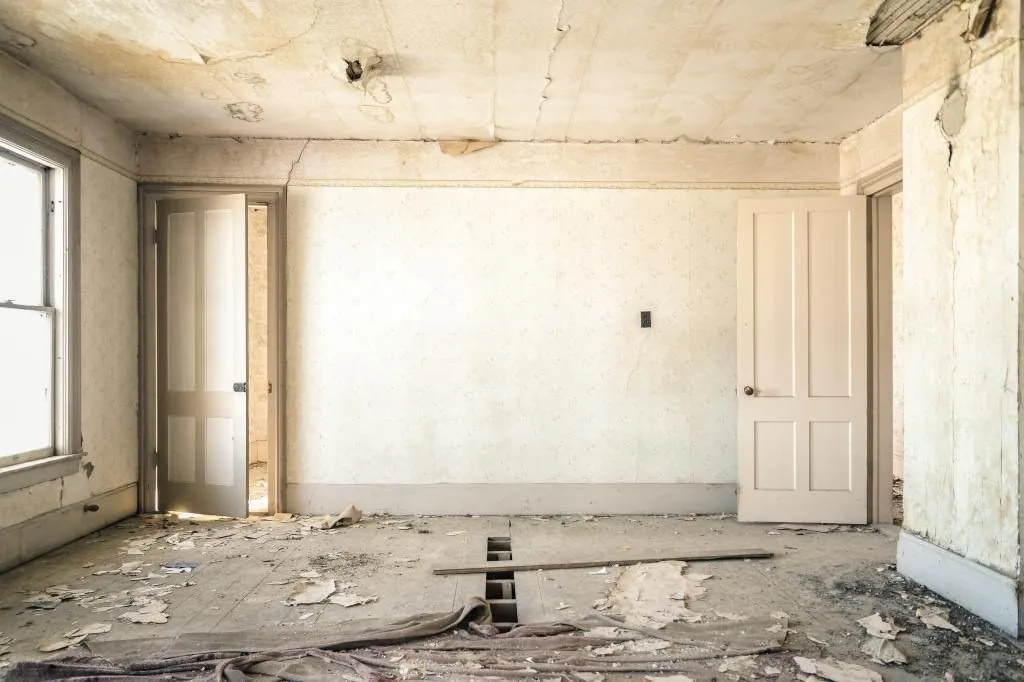 Vacant house in need of repairs before selling in Las Vegas